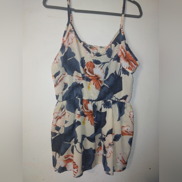 Shein CURVE & Maurices set of 2 tanks - Picture 2 of 6